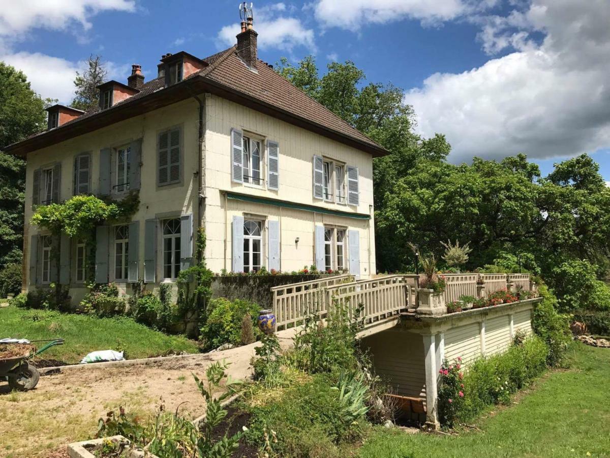 Chambres D'Hotes Le Petit Roche Arc-et-Senans Exteriör bild